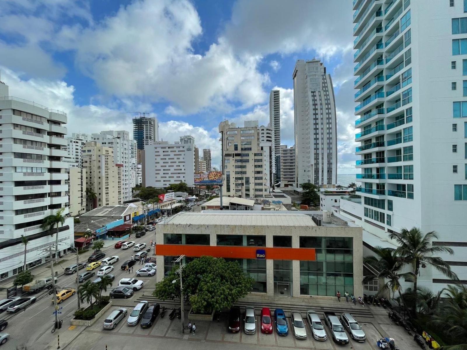 Apartamentos En Edificio Portofino Icdi Cartagena Екстер'єр фото